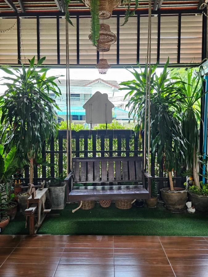 Banchan Hostel Ayutthaya Bagian luar foto
