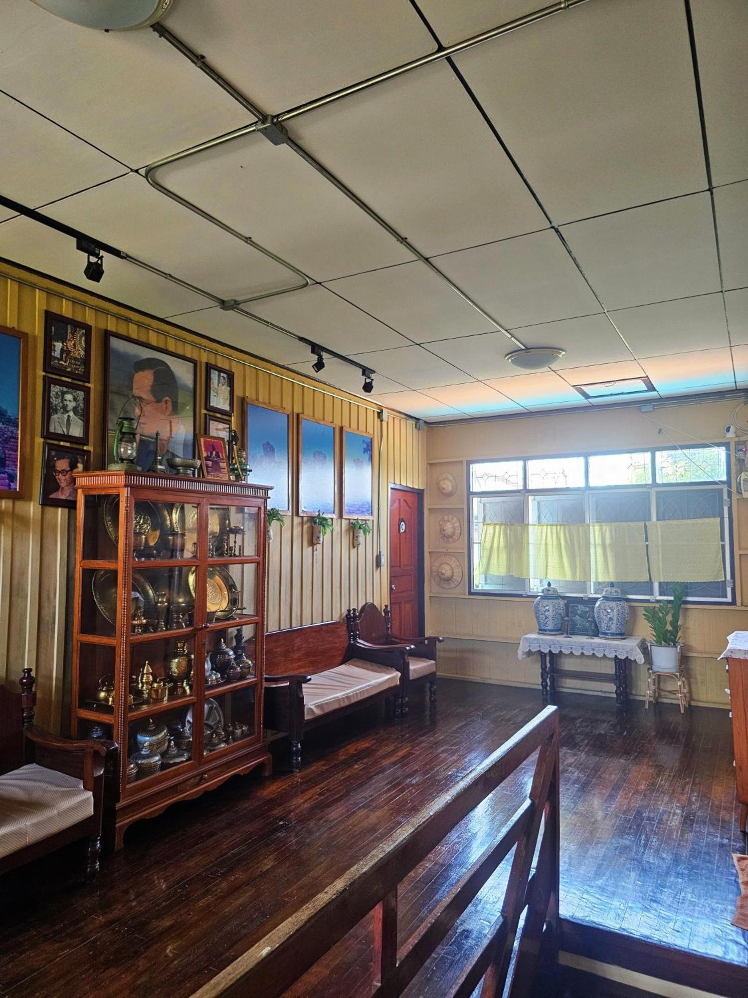 Banchan Hostel Ayutthaya Bagian luar foto