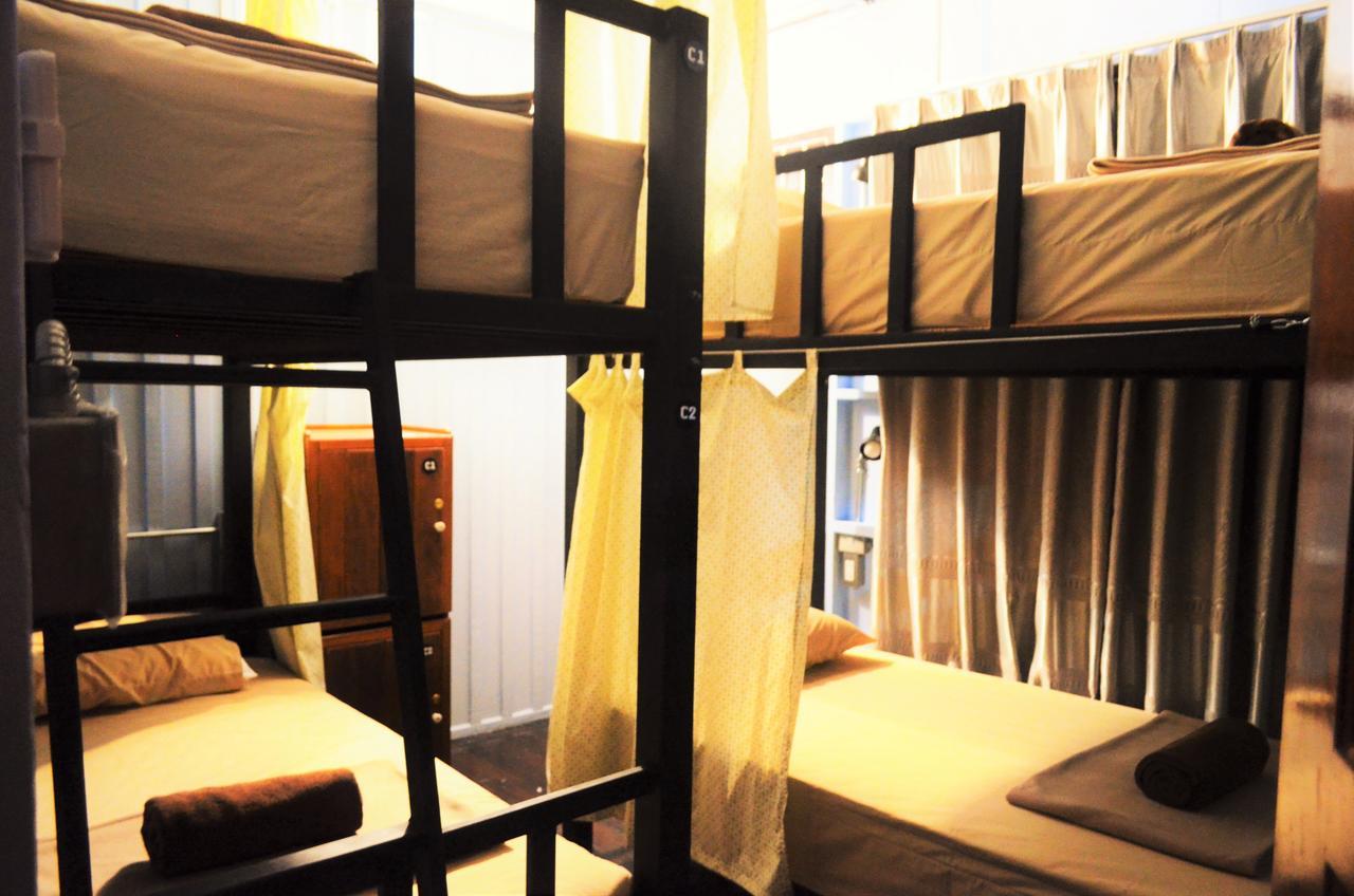 Banchan Hostel Ayutthaya Bagian luar foto