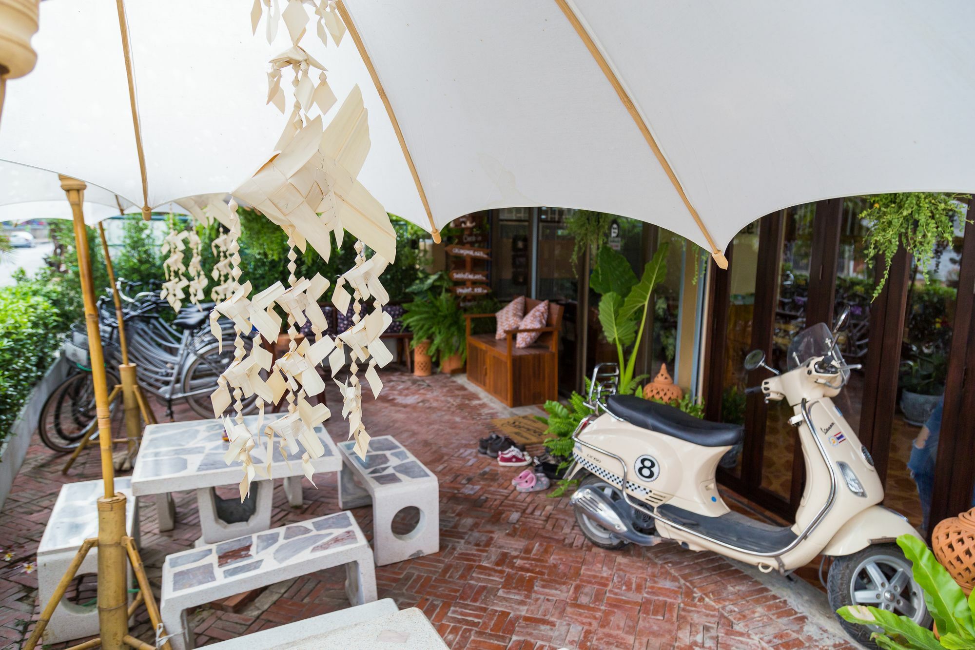 Banchan Hostel Ayutthaya Bagian luar foto